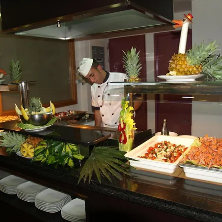 Hotel Astoria Park 4*