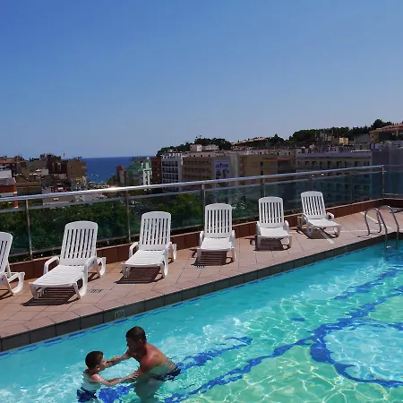 Astoria Park Hotel 4*