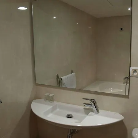 Astoria Park 4*