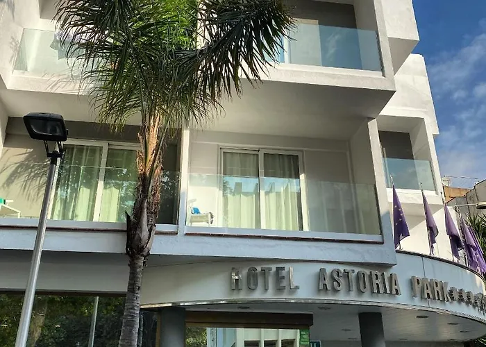 Astoria Park Hotel 4*
