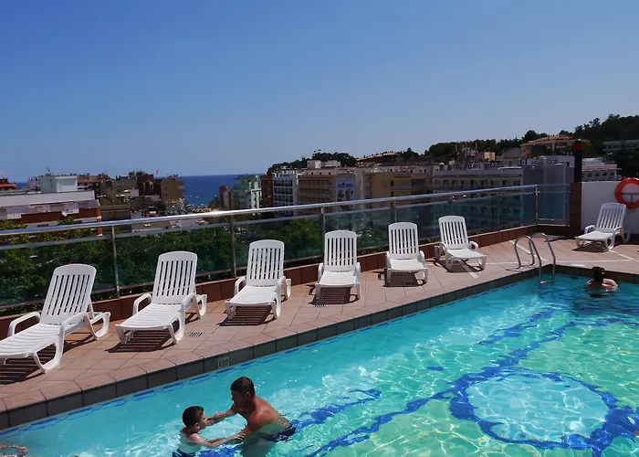 Astoria Park Hotel 4*