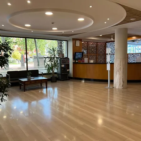 Astoria Park 4*
