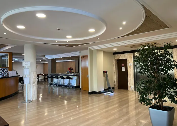 阿斯托利亚公园酒店 4* 滨海略雷特