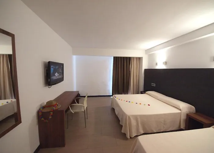 阿斯托利亚公园酒店 4* 滨海略雷特