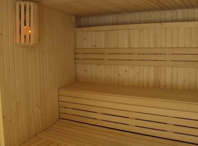 阿斯托利亚公园酒店 滨海略雷特